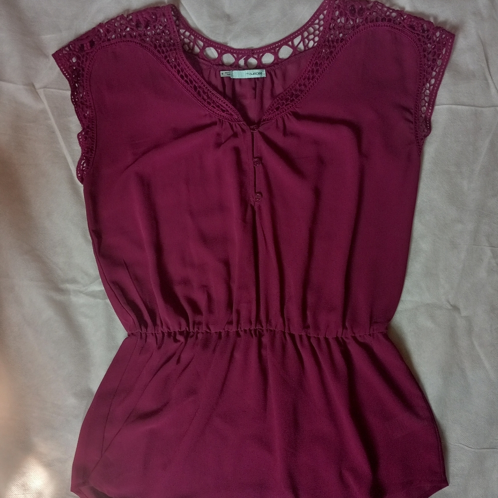 Super cute Maurices peplum blouse